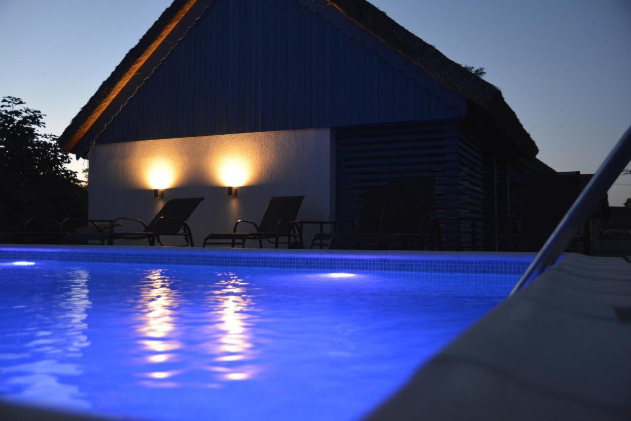 Deja Blue - Adult Only Hotel Sfantu Gheorghe  Ngoại thất bức ảnh