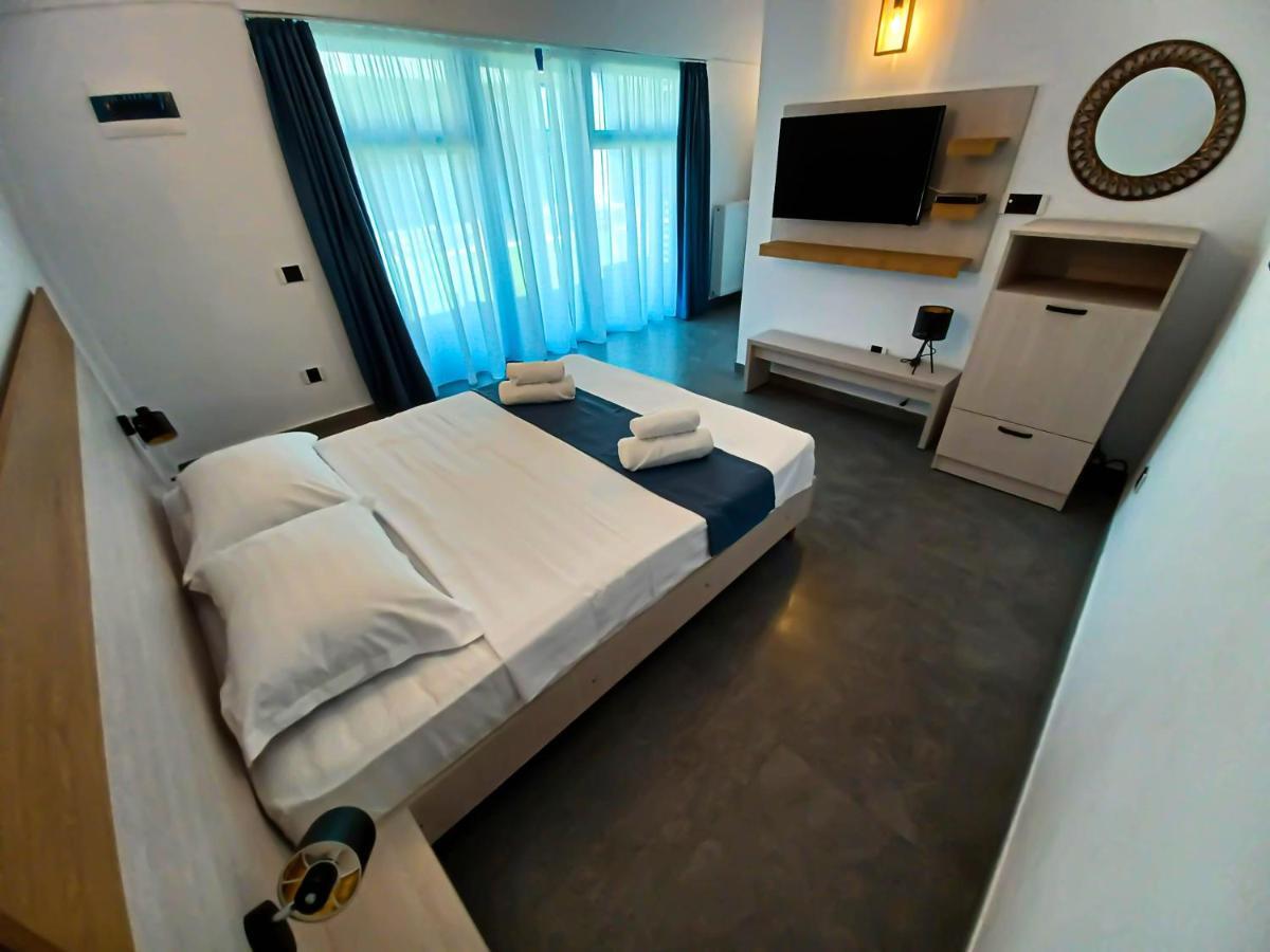 Deja Blue - Adult Only Hotel Sfantu Gheorghe  Ngoại thất bức ảnh