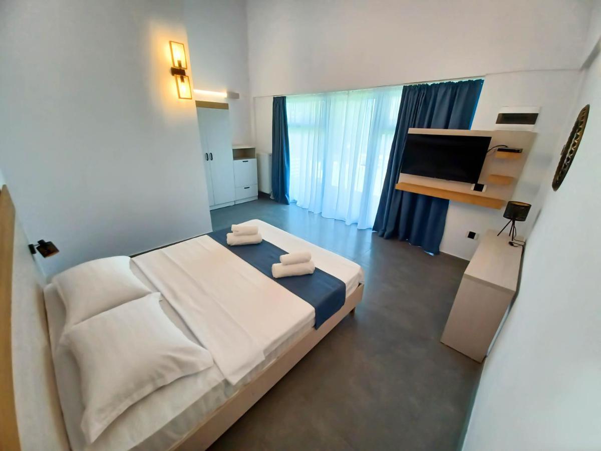 Deja Blue - Adult Only Hotel Sfantu Gheorghe  Ngoại thất bức ảnh