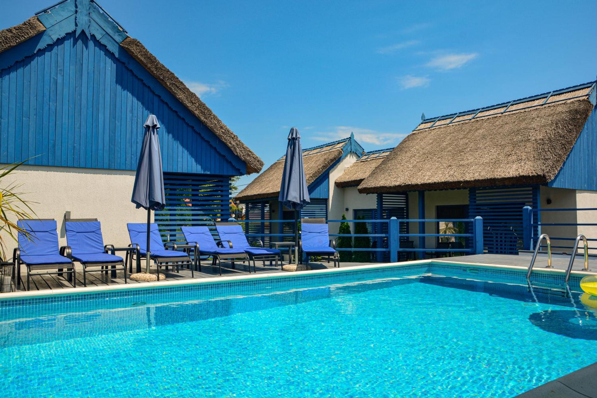 Deja Blue - Adult Only Hotel Sfantu Gheorghe  Ngoại thất bức ảnh